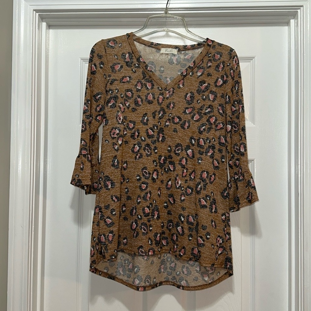 Riah Fashion 3/4 length Sleeve Animal Print Medium Ladies’ Top